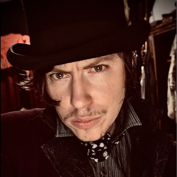 Meet the Posher - Picture 3 of 3